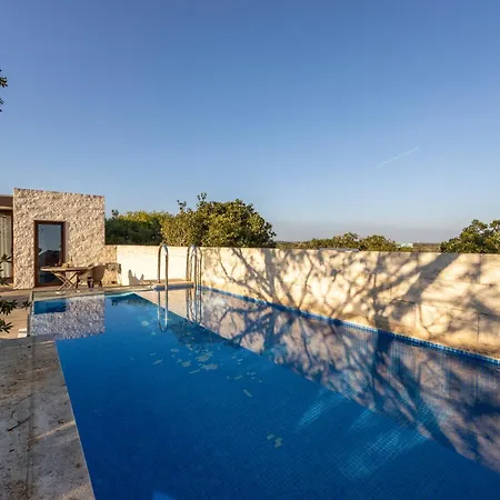 Casa Miró Villa *